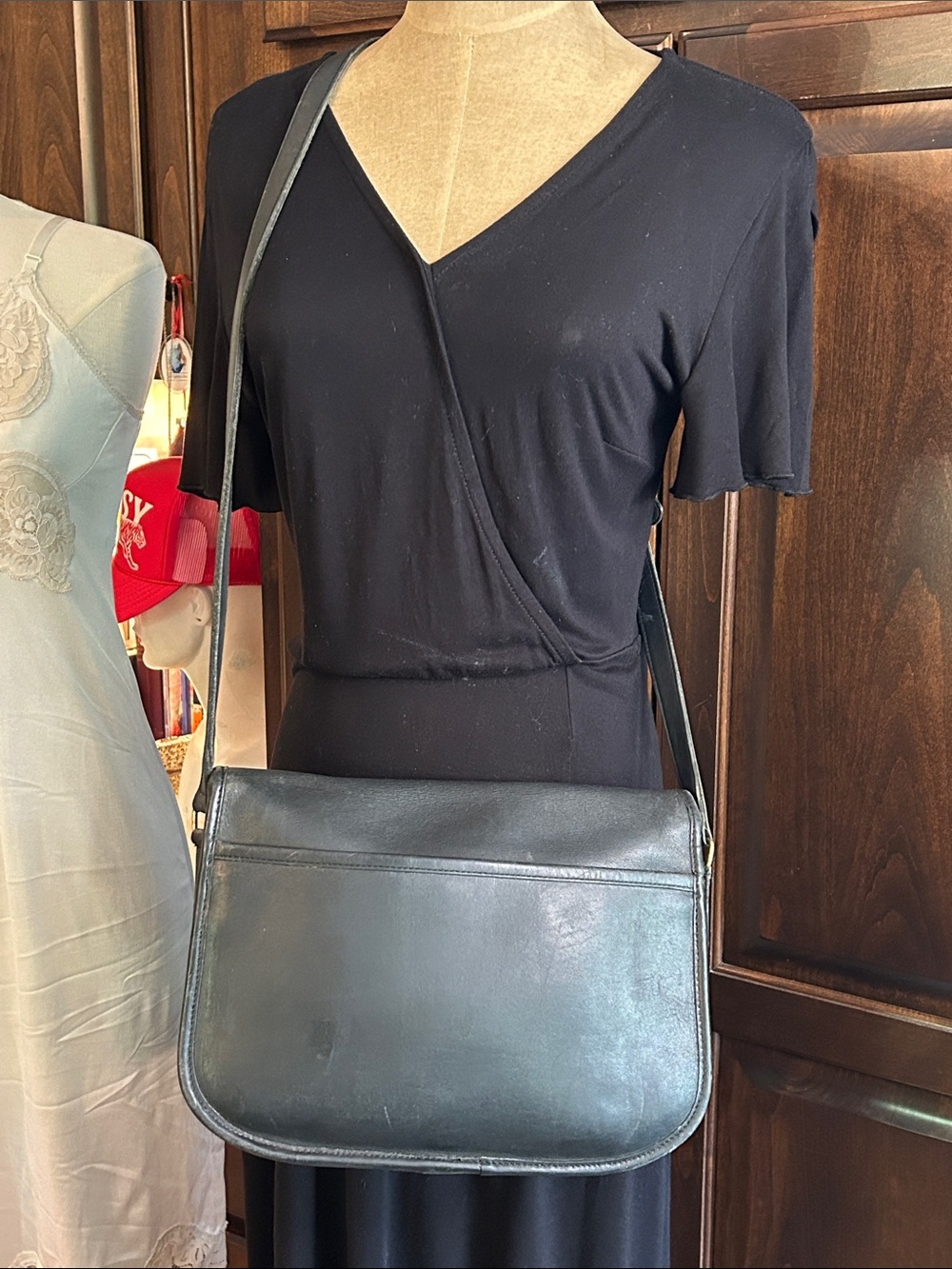 Coach Navy Vintage City Flap Bag Crossbody 12”x8”x4” - Picture 2 of 6